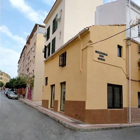 Cruz 3 Rooms+3 Bathrooms * مالقة